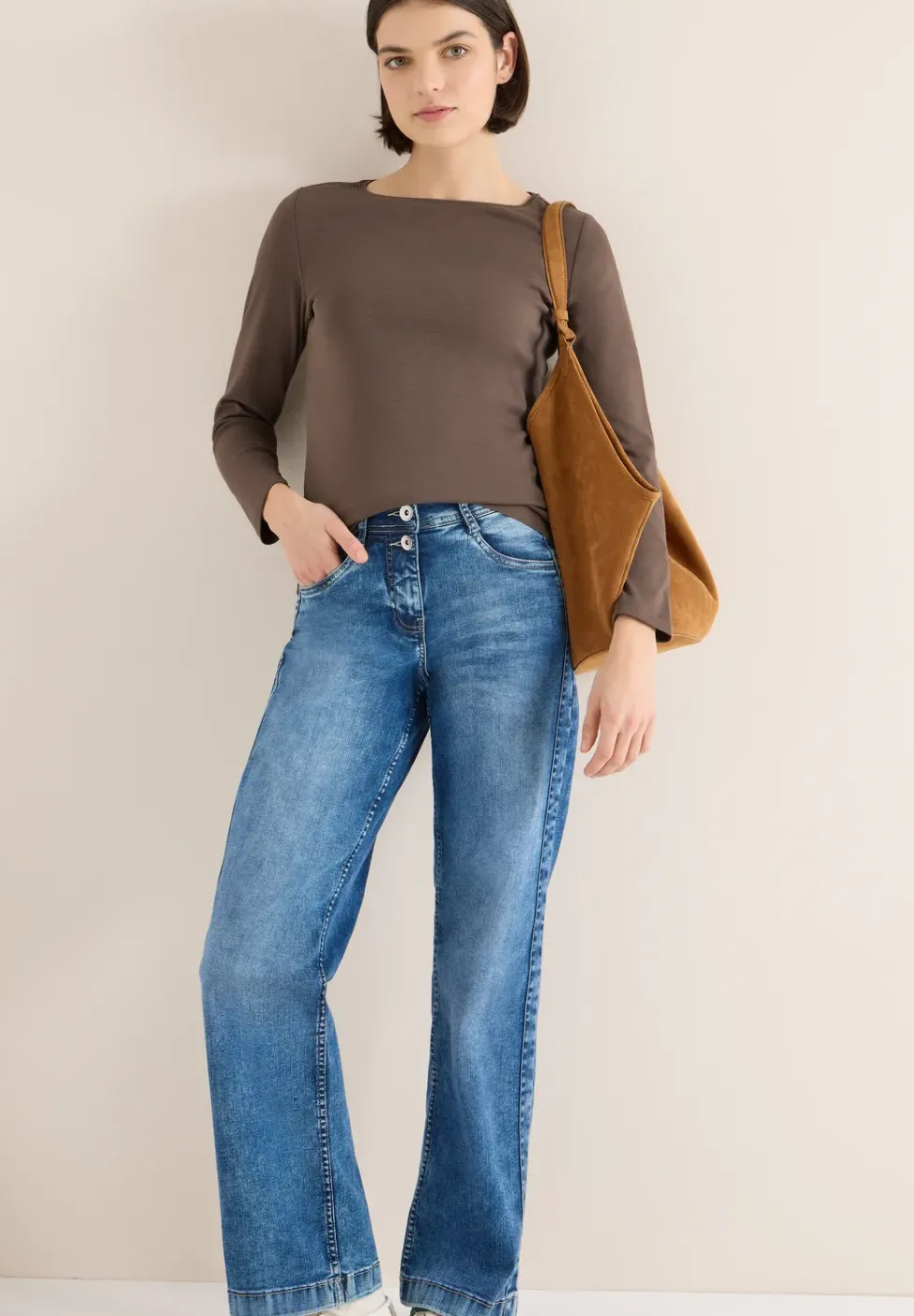 Shirt mit U-Boot-Ausschnitt