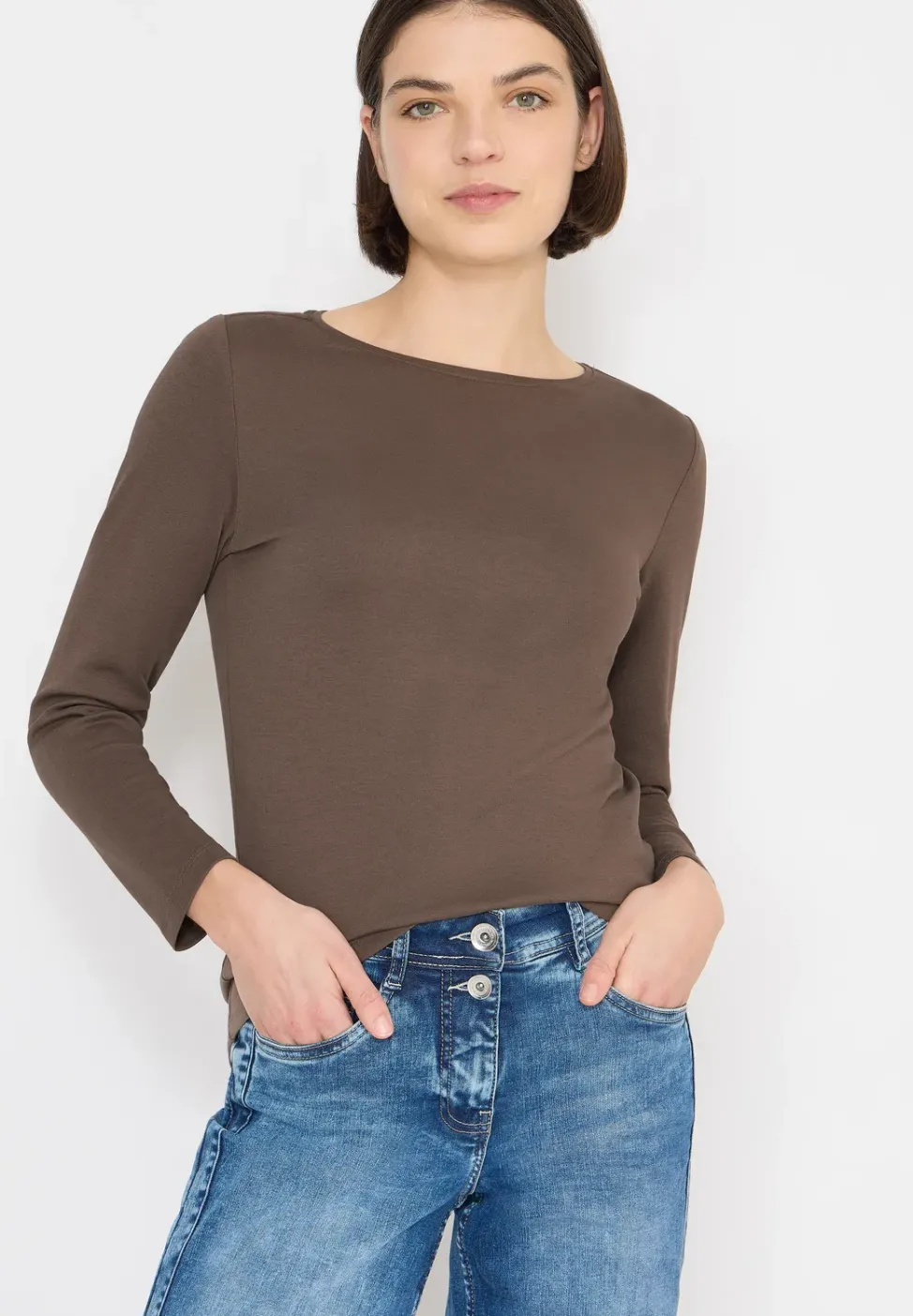 Shirt mit U-Boot-Ausschnitt