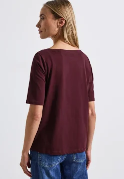 Shirt mit U-Boot-Ausschnitt