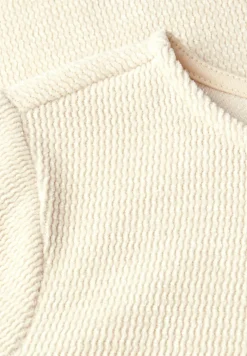 Shirt mit U-Boot-Ausschnitt