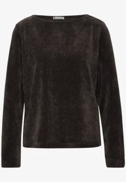 Shirt mit U-Boot-Ausschnitt