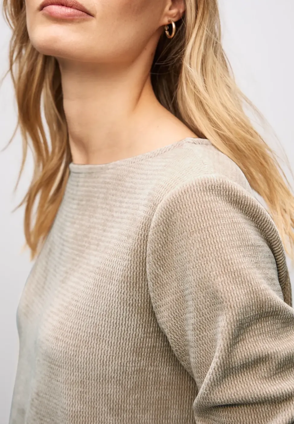 Shirt mit U-Boot-Ausschnitt