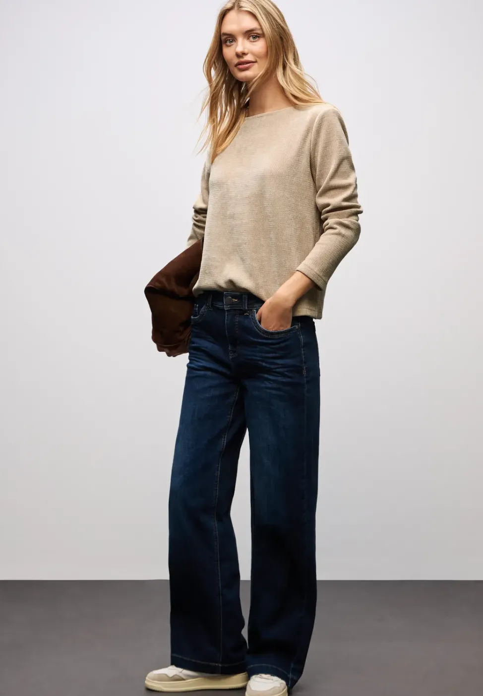 Shirt mit U-Boot-Ausschnitt