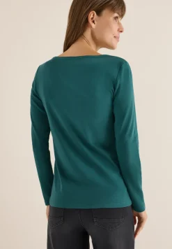 Shirt mit U-Boot-Ausschnitt