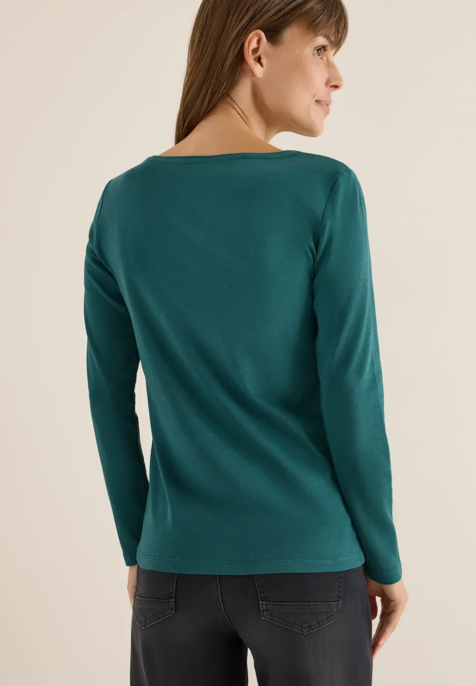 Shirt mit U-Boot-Ausschnitt