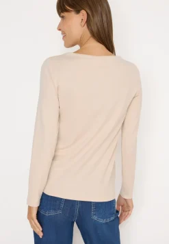 Shirt mit U-Boot-Ausschnitt