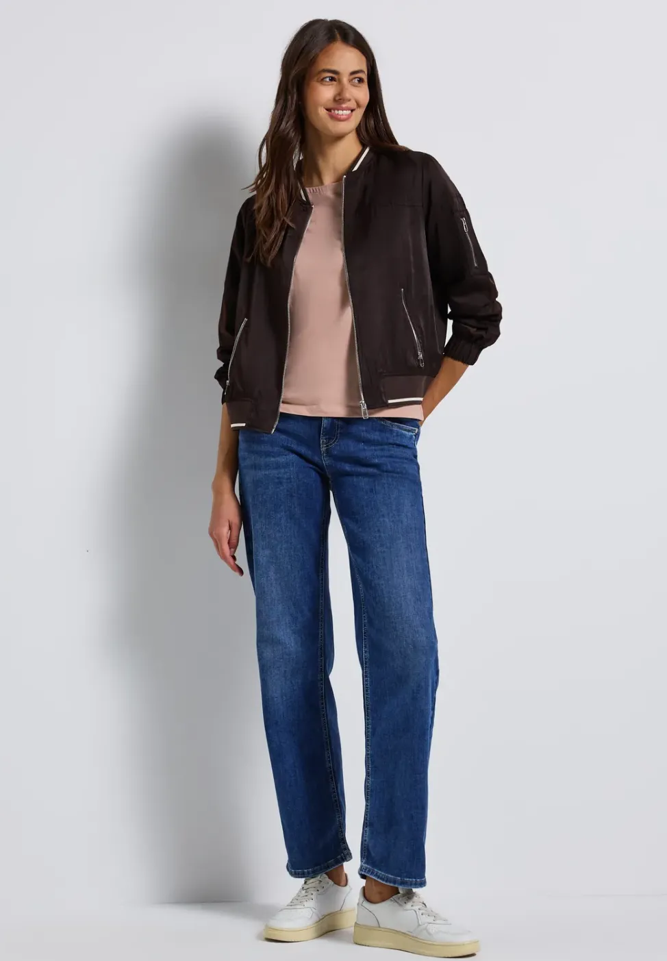 Shirt mit U-Boot-Ausschnitt