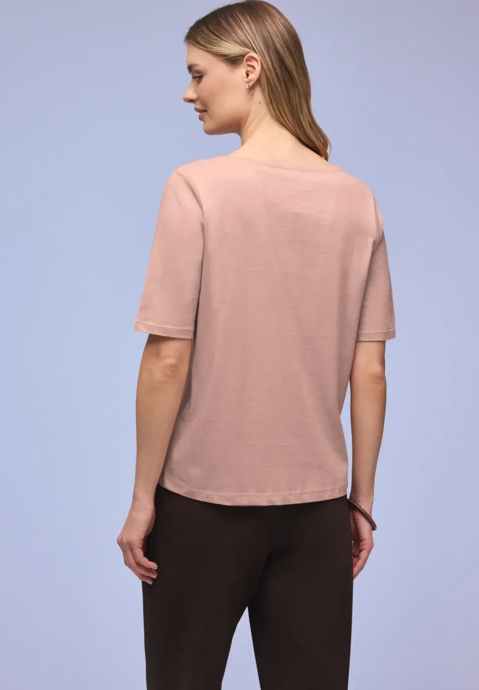 Shirt mit U-Boot-Ausschnitt
