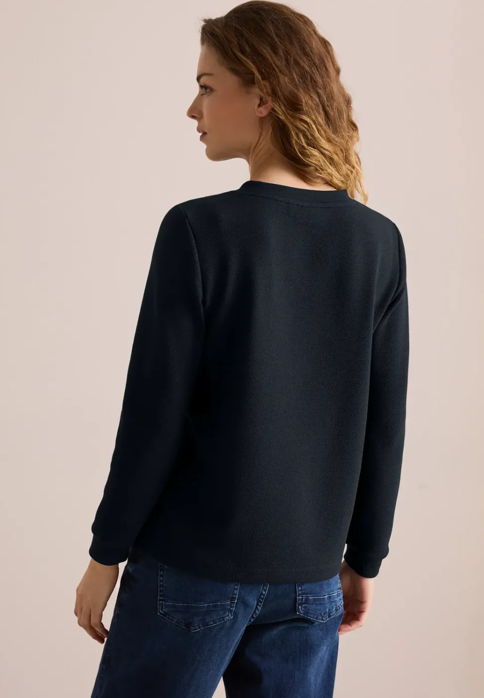 Shirt mit V-Neck