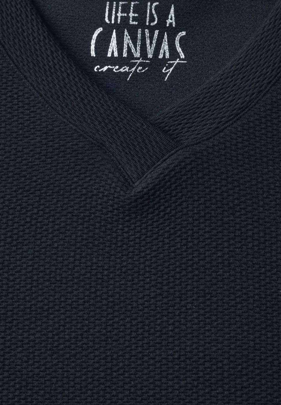 Shirt mit V-Neck