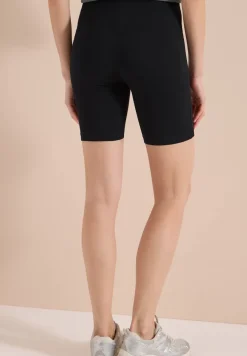 Shorts im Skinny Fit