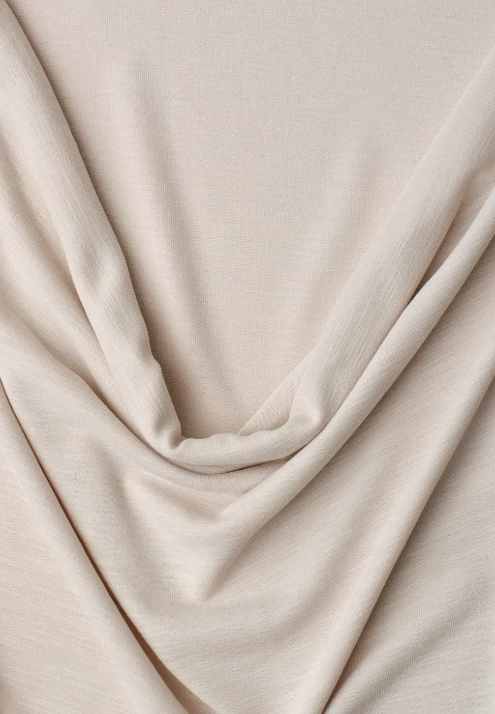 Silk-Look Top mit Wasserfall-Ausschnitt