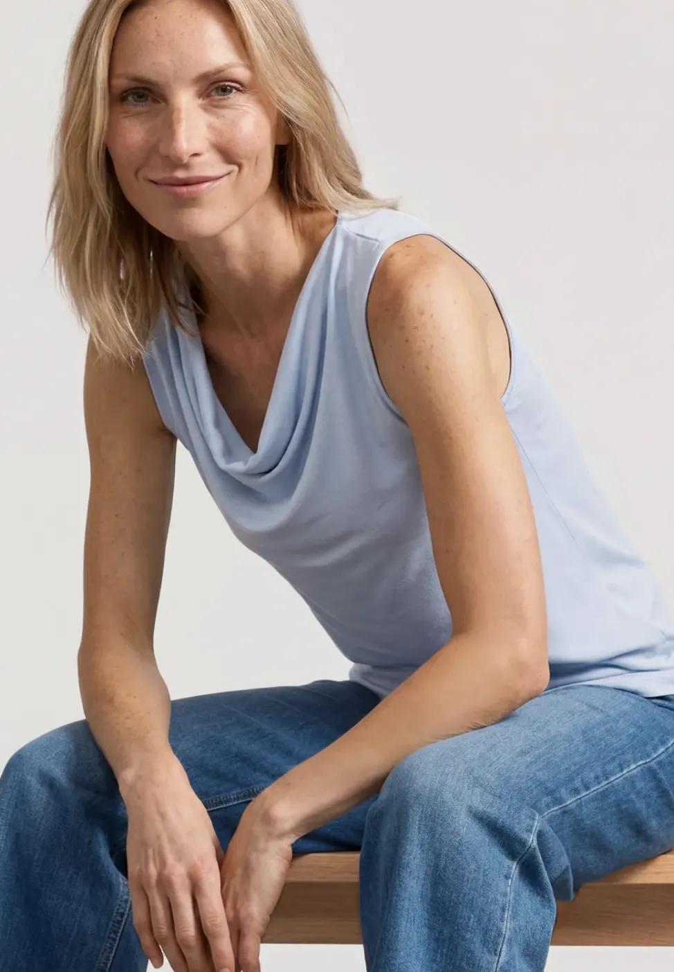 Silk-Look Top mit Wasserfall-Ausschnitt