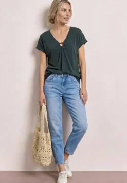 Silk-Look Shirt mit V-Neck und Deko-Detail