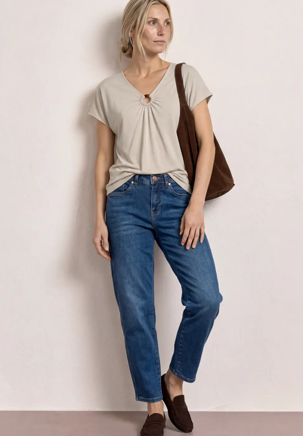 Silk-Look Shirt mit V-Neck und Deko-Detail