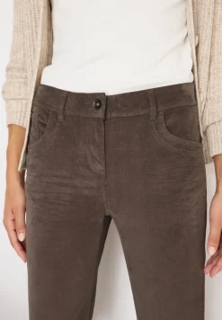 Slim Fit Cordhose