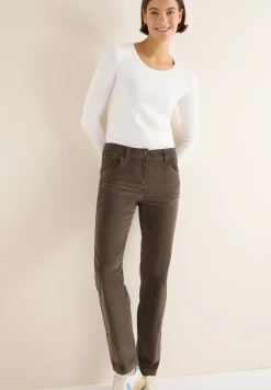 Slim Fit Cordhose