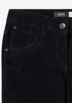 Slim Fit Cordhose