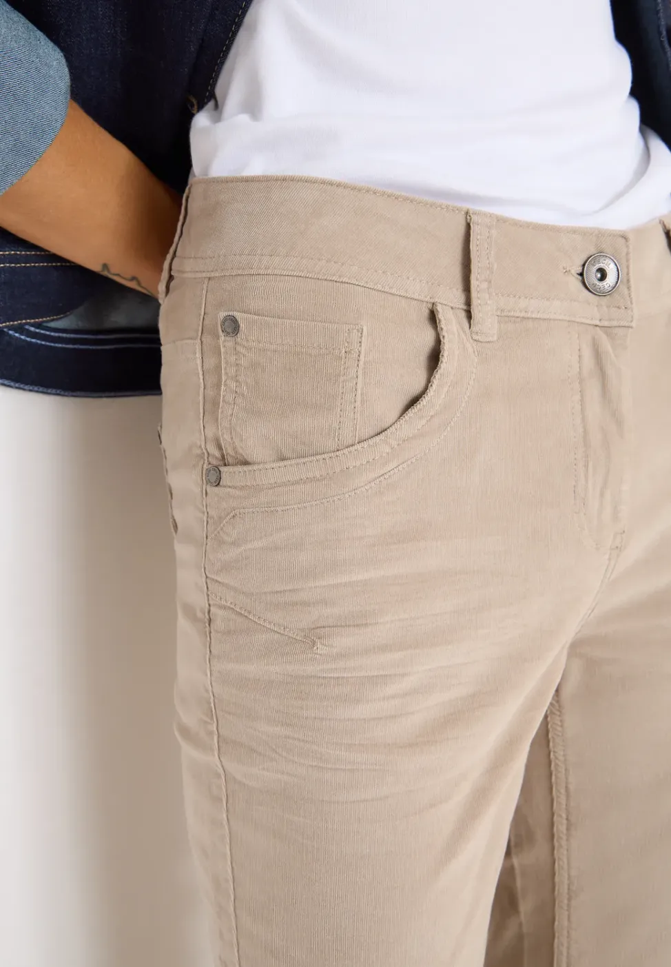 Slim Fit Cordhose