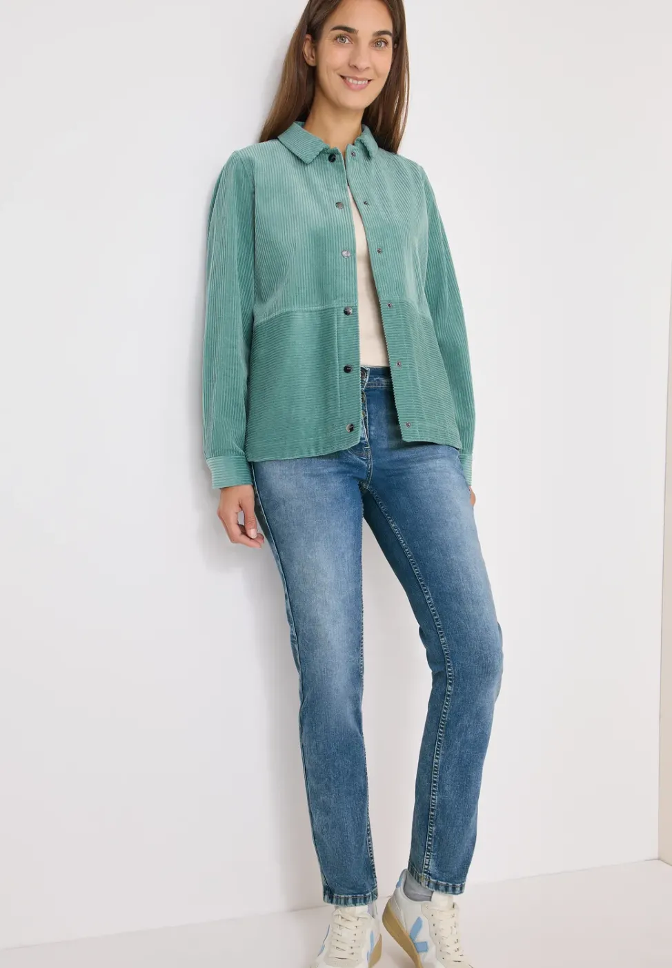 Slim Fit Jeans mit Detail