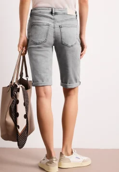 Slim Leg Bermuda mit Turn-Up-Detail
