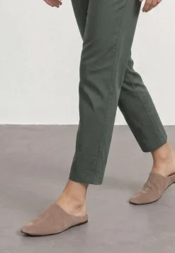 Slim Leg Chino mit Elastikbund