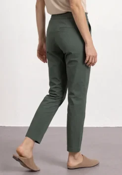 Slim Leg Chino mit Elastikbund