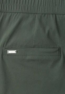 Slim Leg Chino mit Elastikbund