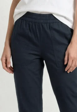 Slim Leg Chino mit Elastikbund