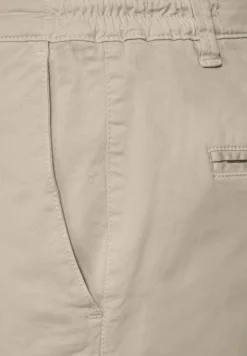 Slim Leg Chino mit Stretchbund