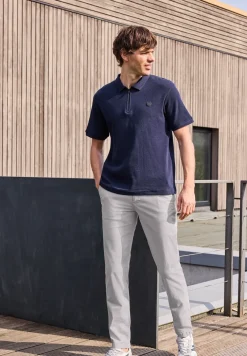 Slim Leg Chino mit Stretchbund