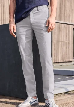 Slim Leg Chino mit Stretchbund