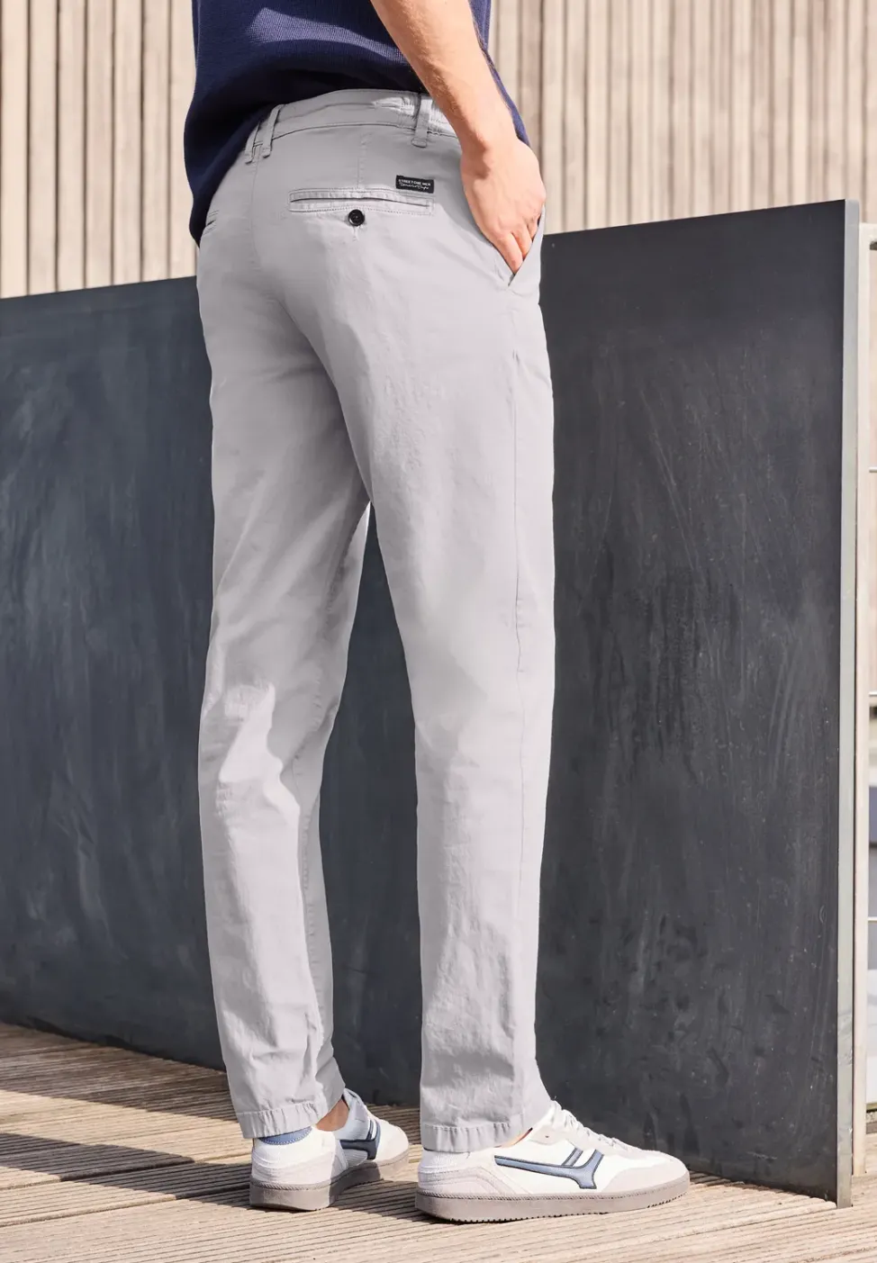Slim Leg Chino mit Stretchbund
