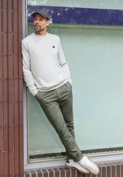Slim Leg Chino mit Stretchbund