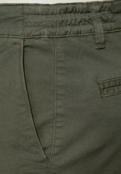 Slim Leg Chino mit Stretchbund
