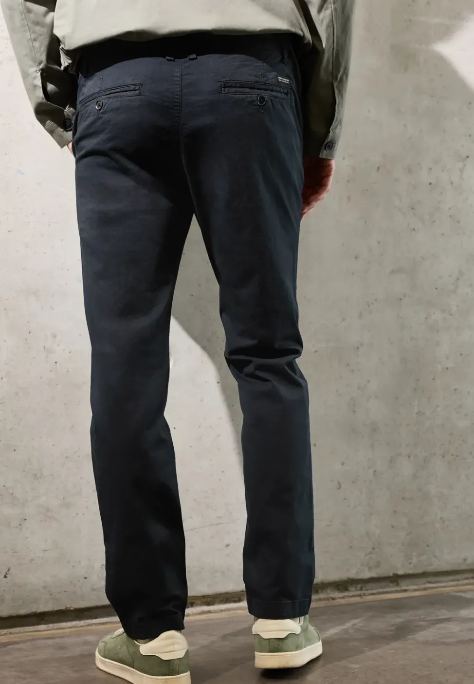 Slim Leg Chino mit Stretchbund