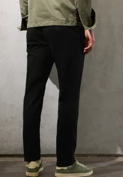 Slim Leg Chino mit Stretchbund