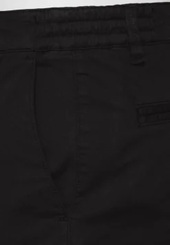 Slim Leg Chino mit Stretchbund