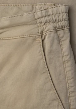 Slim Leg Chino mit Stretchbund