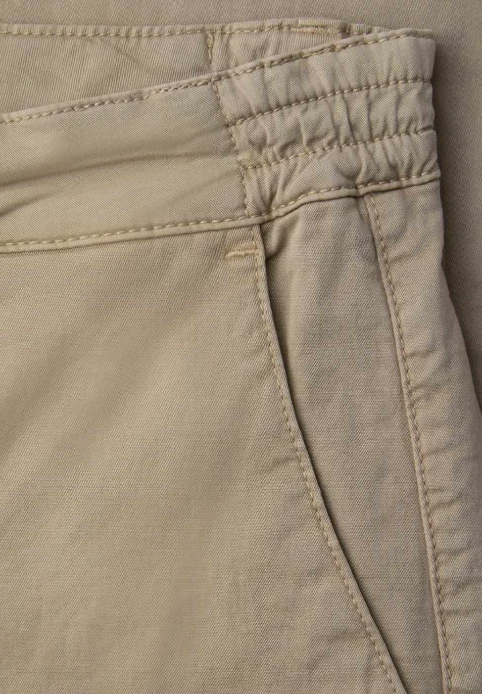 Slim Leg Chino mit Stretchbund