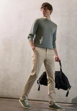 Slim Leg Chino mit Stretchbund