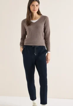 Slim Leg Hose