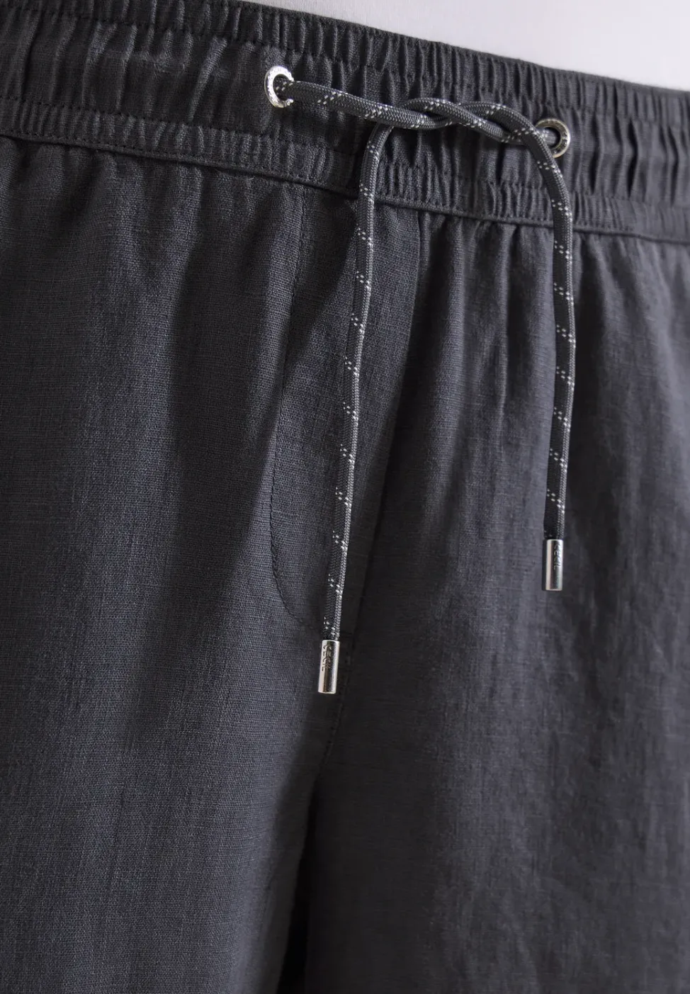 Slim Leg Hose aus Leinen im Casual Fit