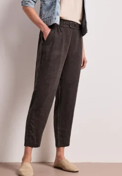 Slim Leg Hose aus Leinen mit Schnalle