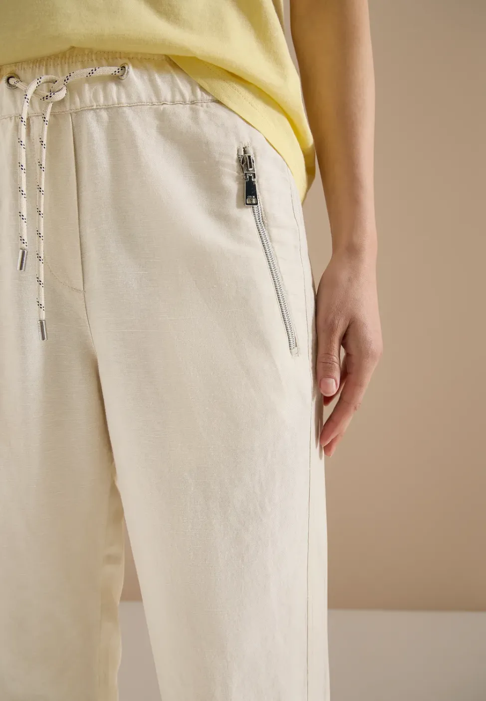Slim Leg Hose aus Leinenmix im Loose Fit