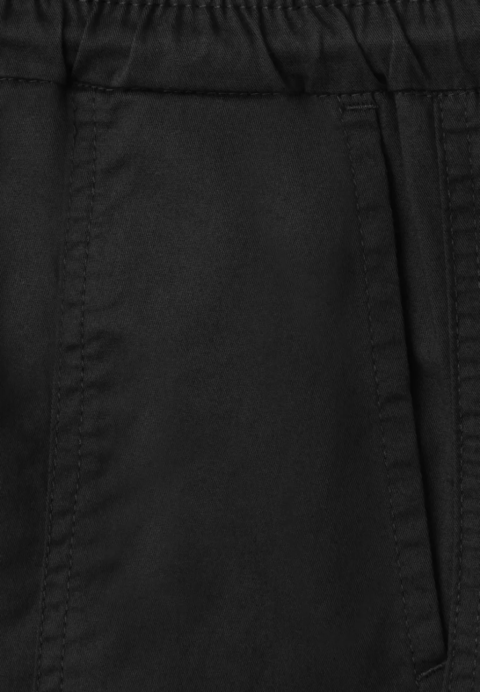 Slim Leg Hose in leichter Qualität