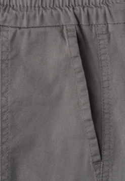 Slim Leg Hose in leichter Qualität