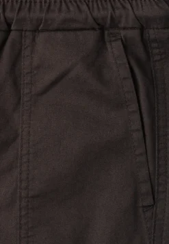 Slim Leg Hose in leichter Qualität
