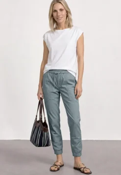Slim Leg Hose in leichter Qualität