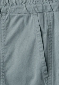 Slim Leg Hose in leichter Qualität
